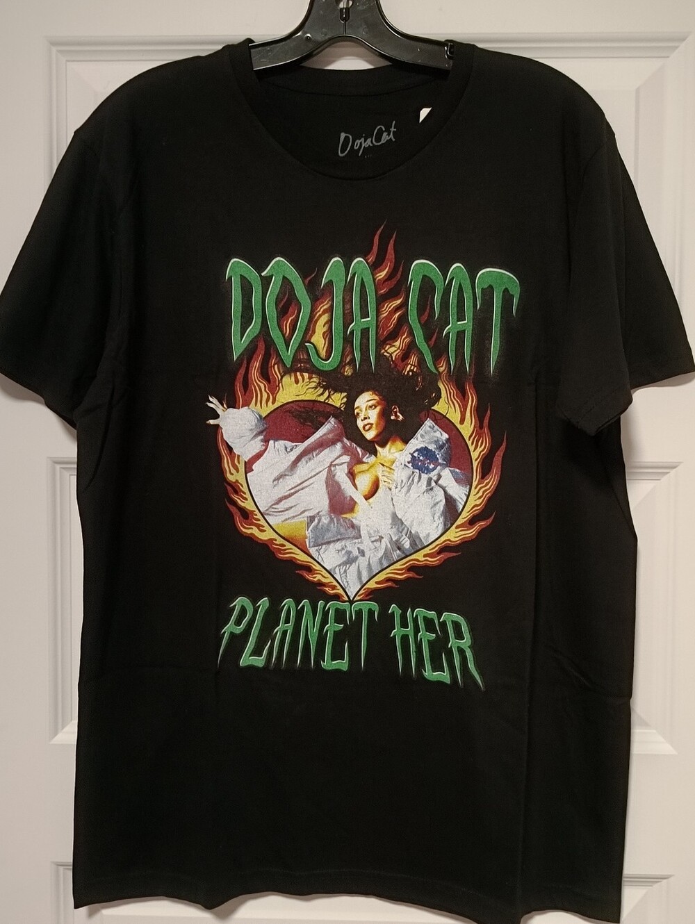Doja Cat 'Planet Her' Black Graphic Unisex Tee with Green Lettering - Picture 6 of 6